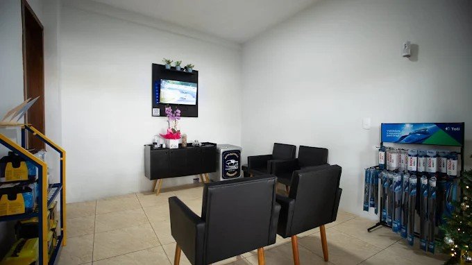 Sala de espera confortavel da Auto Eletrica Toninho